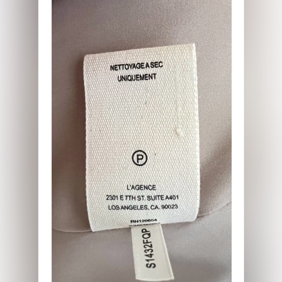 New L'AGENCE KENZIE DOUBLE-BREASTED BLAZER In Light Mocha Sz 10 $595 - Picture 8 of 8